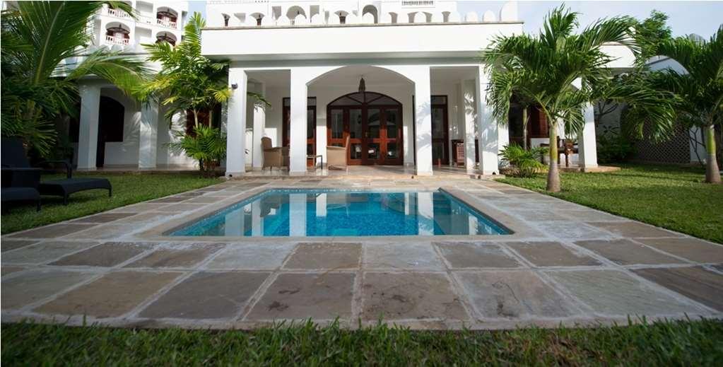 Lantana Galu Beach Diani Beach Buitenkant foto