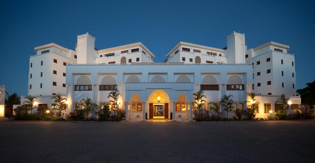 Lantana Galu Beach Diani Beach Buitenkant foto